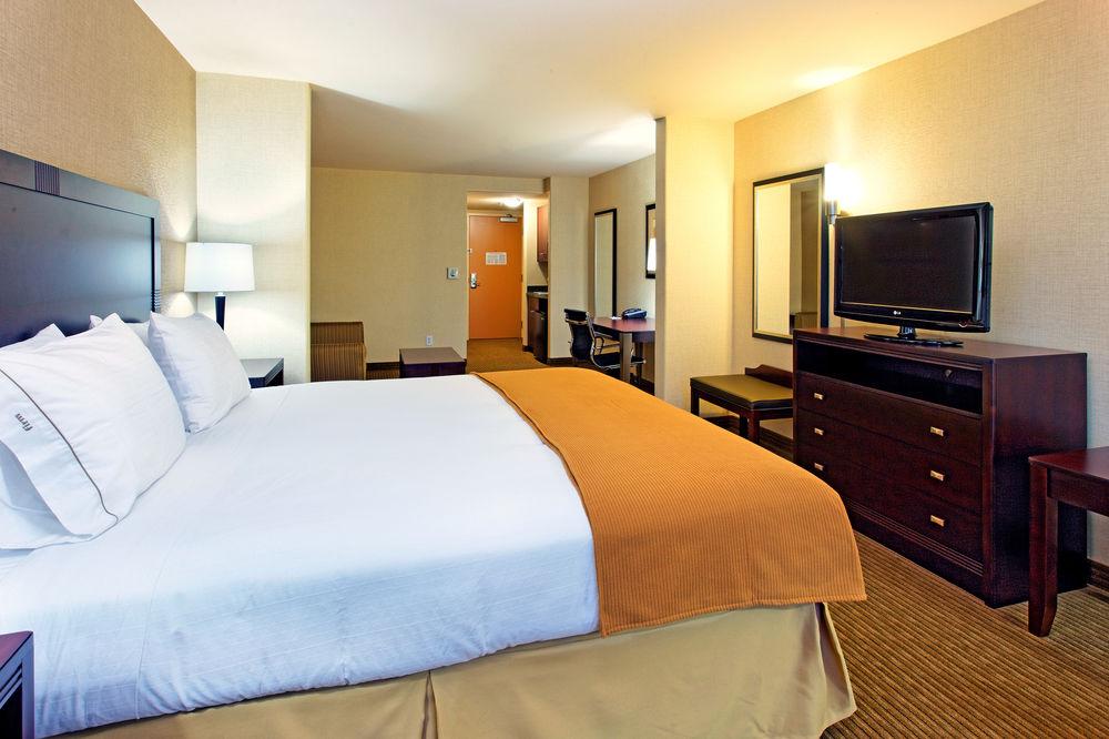 Holiday Inn Express Fresno Northwest - Herndon By Ihg Exterior photo