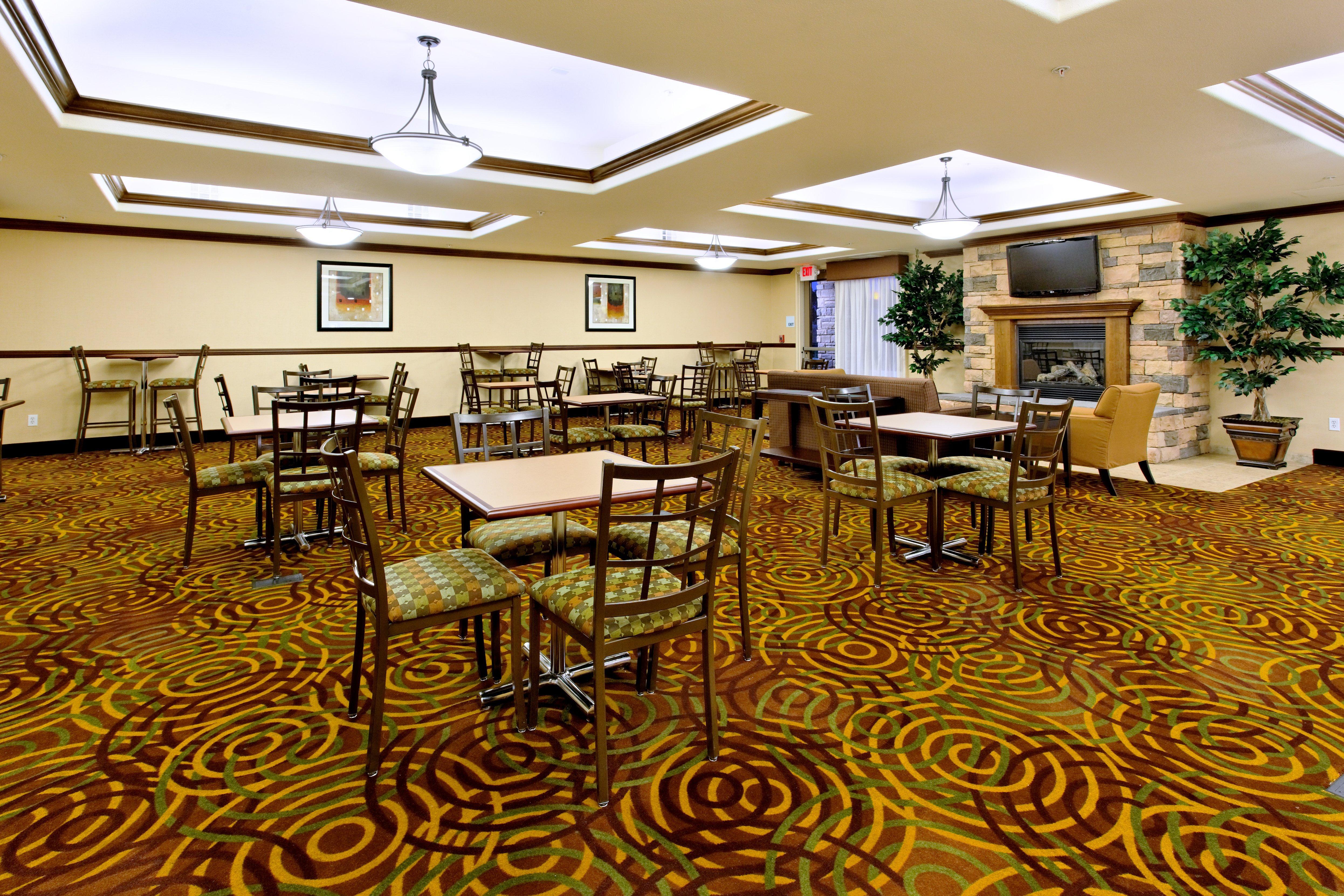 Holiday Inn Express Fresno Northwest - Herndon By Ihg Exterior photo